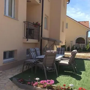 rezervirajte ovdje